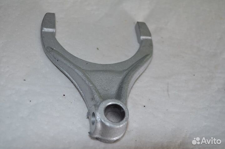 Вилка переключения 1-2 передач 53-1702024