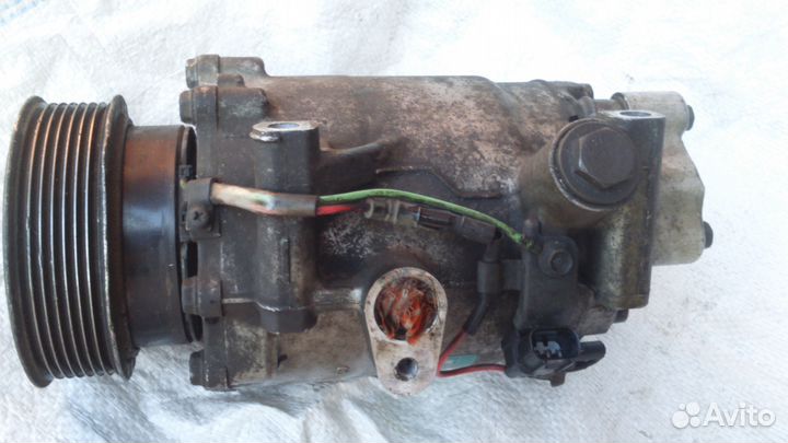 Продам оригинальный компрессор на honda CR-V III