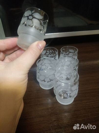 Набор стаканов, бокалов, рюмок