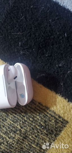 Беспроводные наушники apple airpods