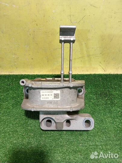 Опора двигателя правая Volkswagen Passat (B8) 20