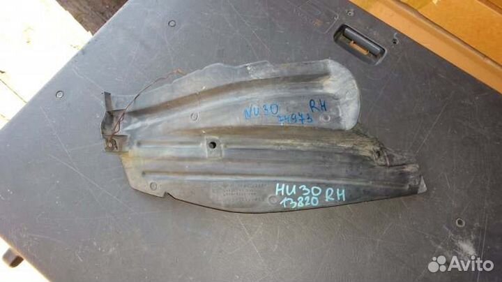 Подкрылок задний правый Nissan Presage U30