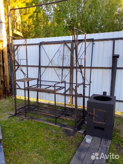 Летняя кухня под крышей