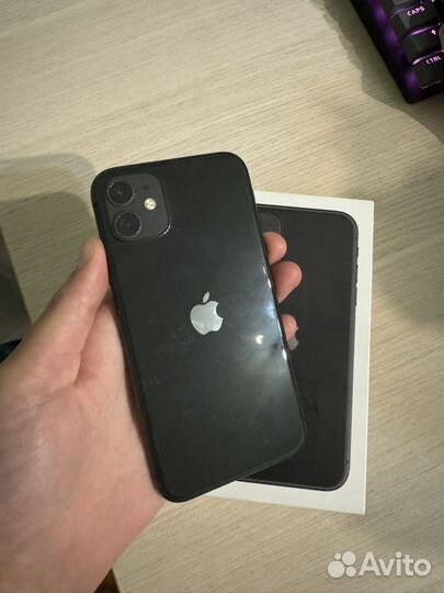 iPhone 11, 64 ГБ