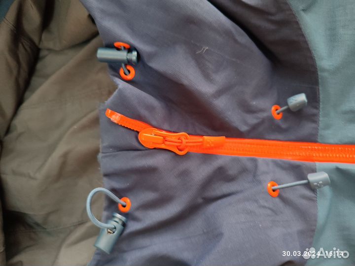 Трекинговая куртка Haglofs