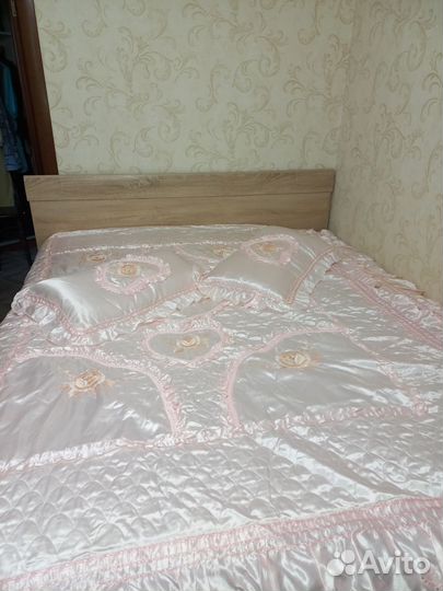 Покрывало на 2 х спальную кровать бу