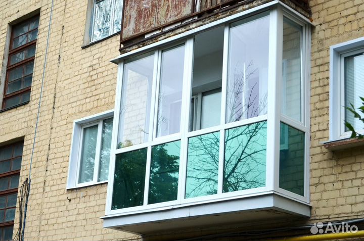 Остекление балкона с обшивкой