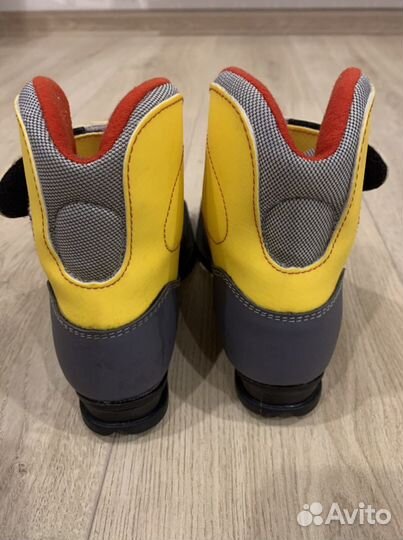 Лыжные ботинки детские