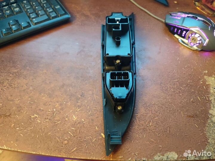 Блок управления стеклоподъемниками