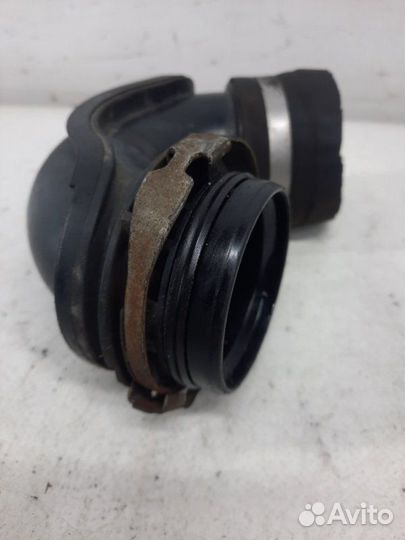 Патрубок интеркулера Opel Insignia хэтчбэк 5 дв