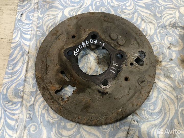 Пыльник заднего тормозного диска Toyota Carina