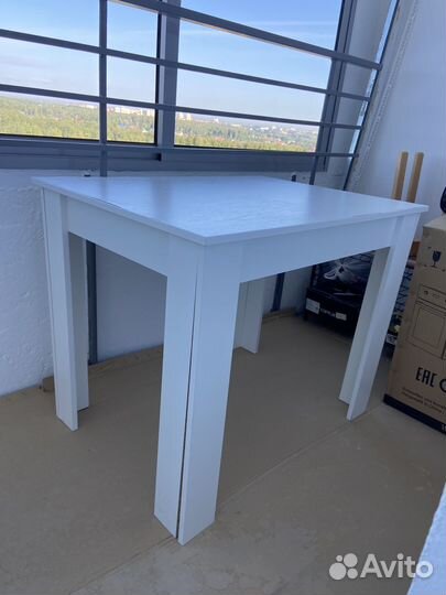 Кухонный стол