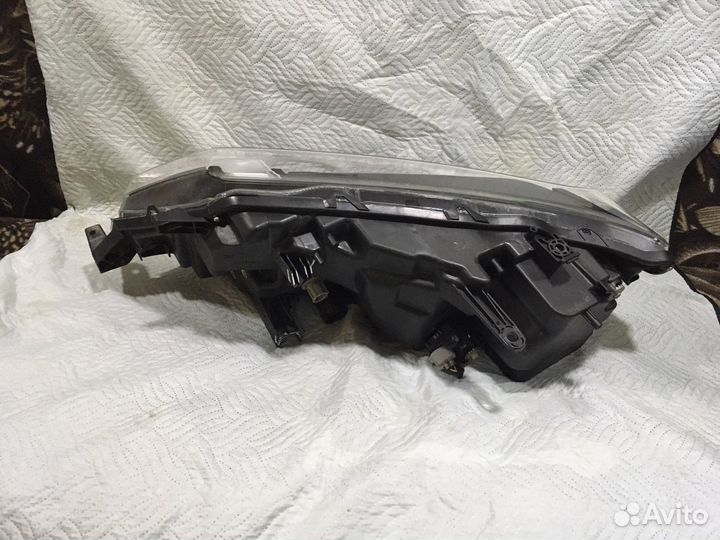 Nissan X-Trail T32 фара правая