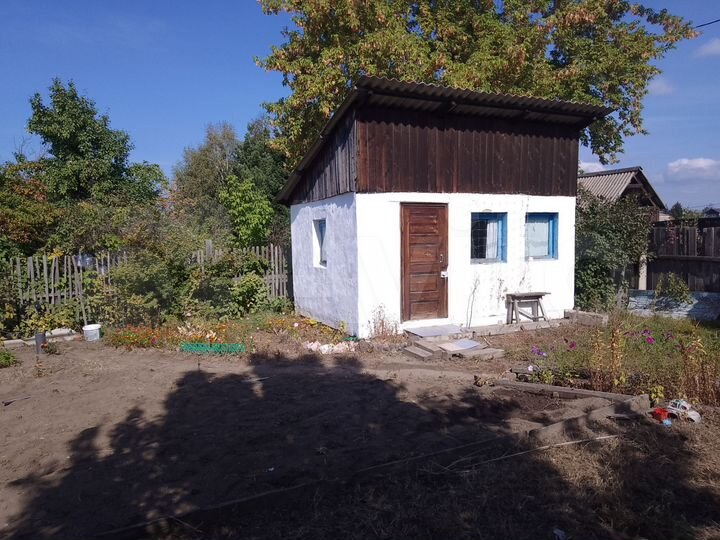 Дача 10 м² на участке 6 сот.