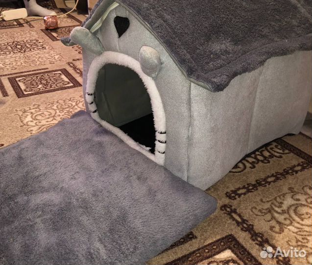 Домик для кошки и мелких собак