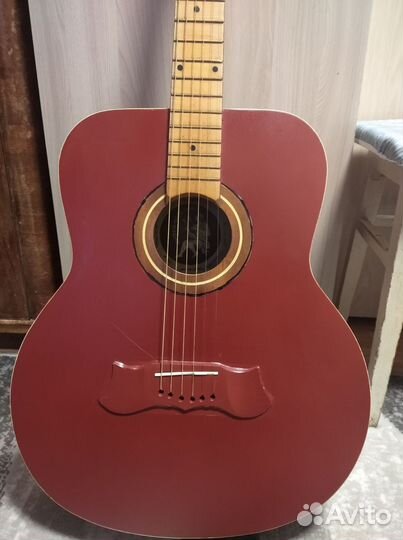Акустическая гитара