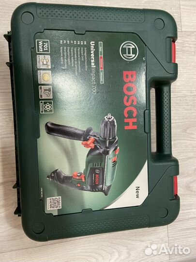 Ударная дрель Bosch UniversalImpact 700