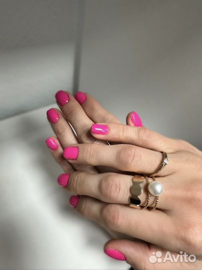 Модель на маникюр в салон красоты