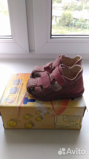 Сандалии для девочки