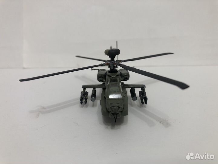 Модель вертолета Апач