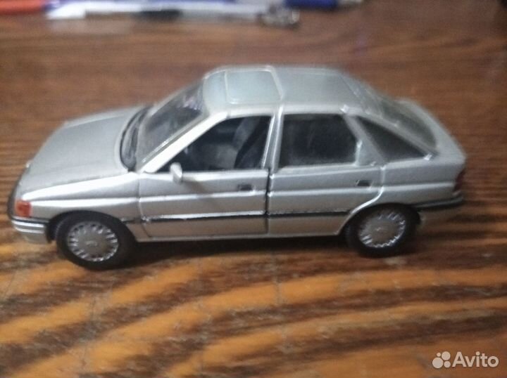 Ford Escort 1:43 Schabak