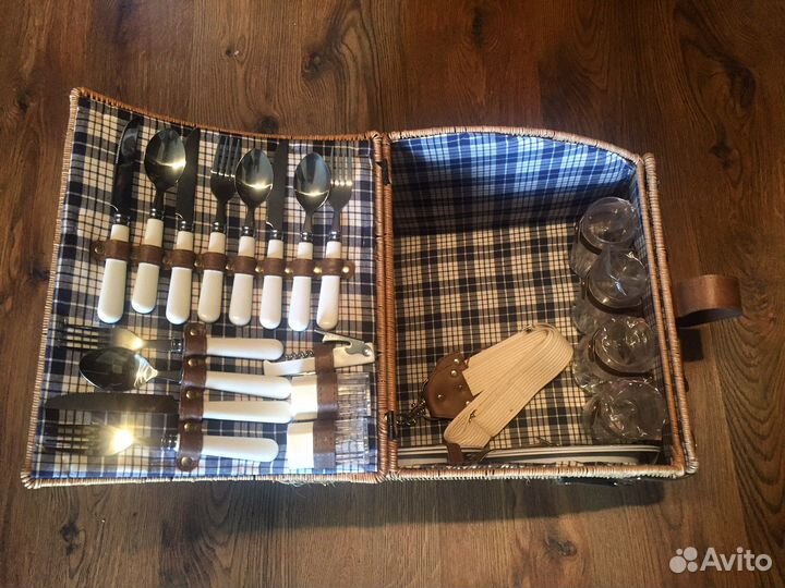 Корзина для пикника новая