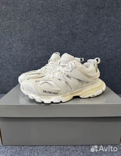 Balenciaga track