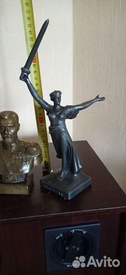 Бюсты. статуэтки