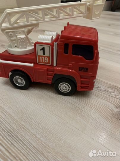 Пожарная машинка инерционная