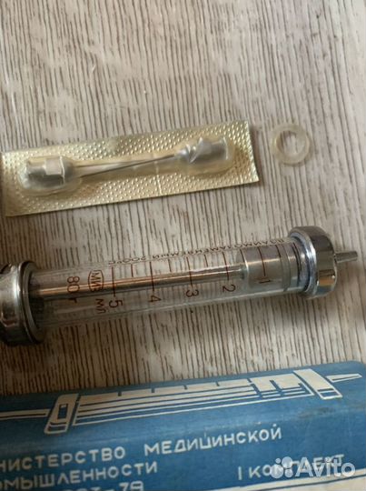 Шприц стеклянный СССР
