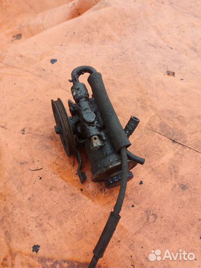 Насос гидроусилителя Тойота Королла Е100