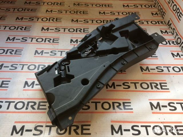 Ящик для инструментов Bmw X5 E53 M62B44 2000