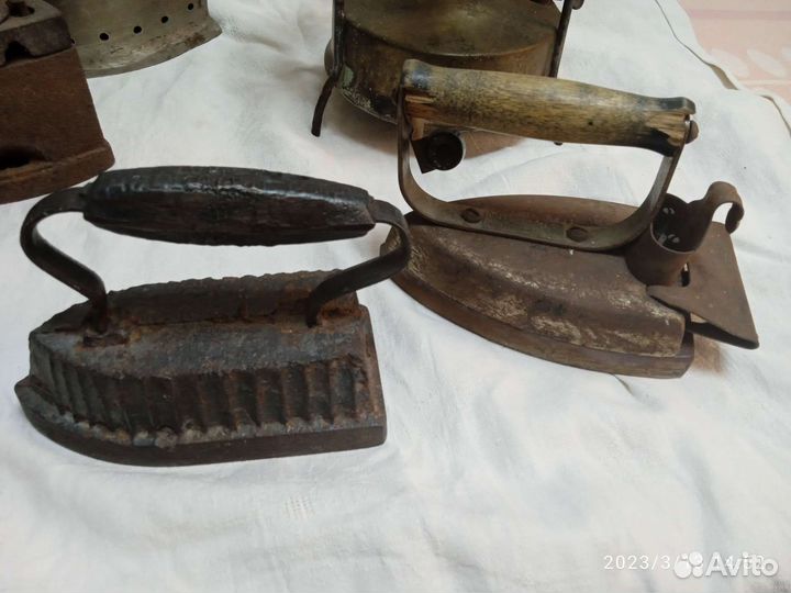 Утюги и ступки антикварные и советские