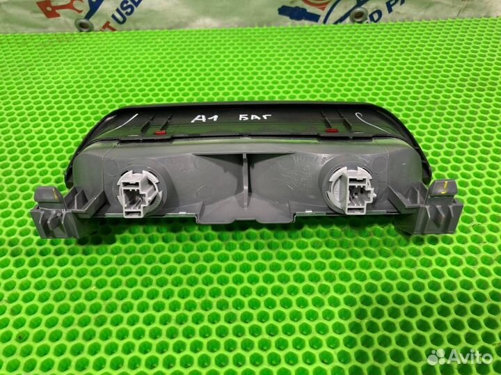 Стоп сигнал Acura Mdx YD1 J35A5 2004