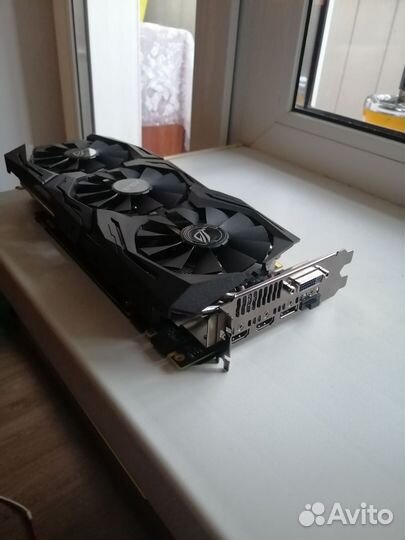 Asus ROG Strix GeForce GTX 1070 Ti