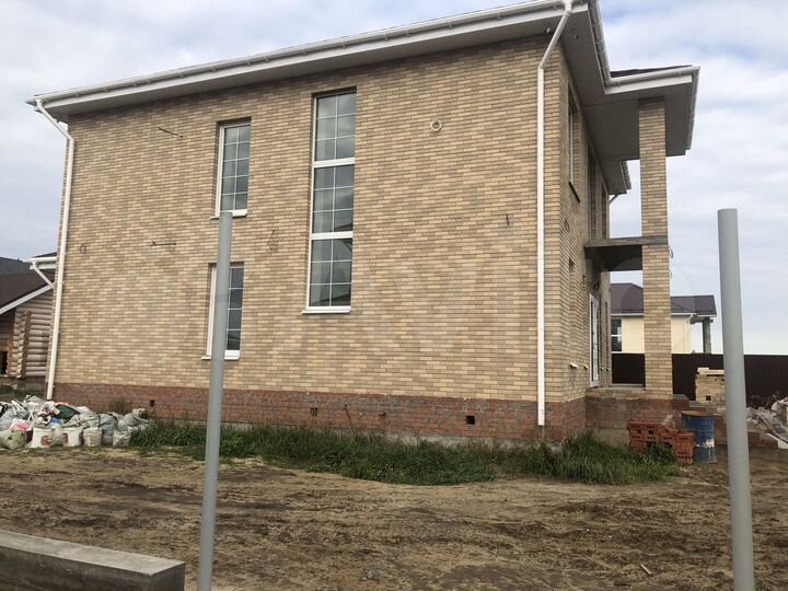 Дом 190 м² на участке 10 сот.