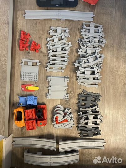 Lego duplo железная дорога 79 предметов