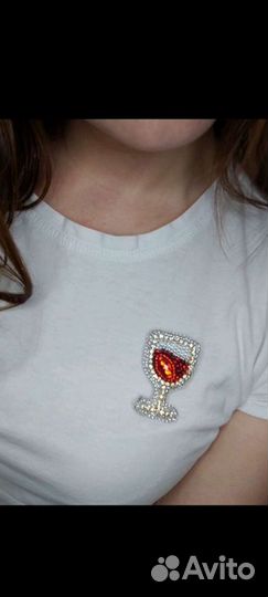 Брошь из бисера Бокальчик вина