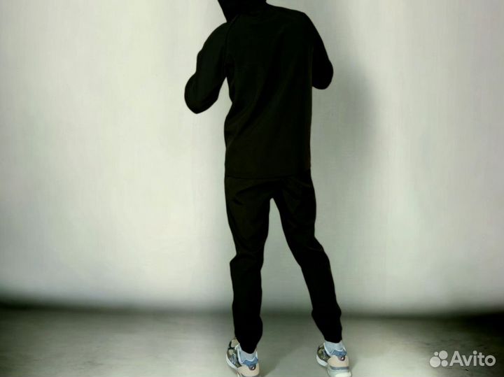 Спортивные костюмы Nike легкий