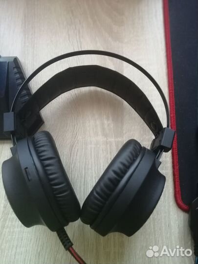 Продам наушники Sven AP-U840MV