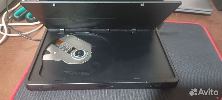 Портативный плеер dvd Sony DVP-FX810