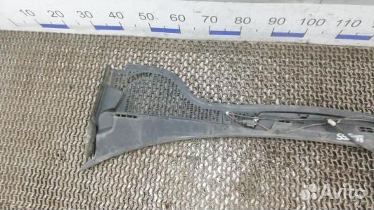 Накладка декоративная (жабо, дождевик) skoda octav