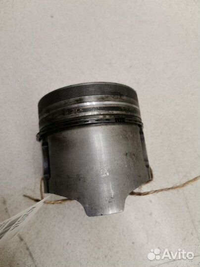 Поршень Mazda Bongo SE28M RF