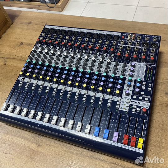 Микшер Soundcraft MFX12/2