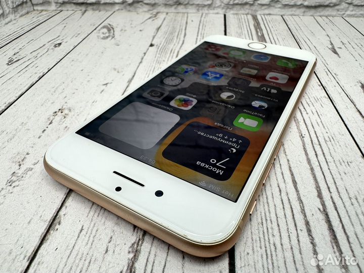 iPhone 8, 64 ГБ