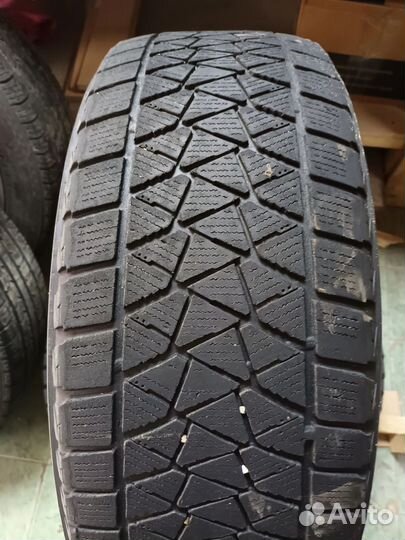 Bridgestone Blizzak DM-V2 225/60 R17