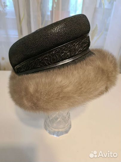 Новая шляпа из нат. кожи женская с норкой