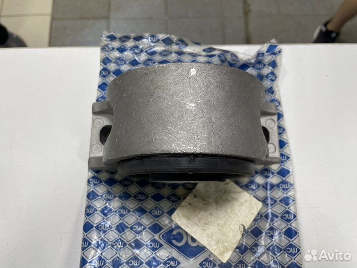Подушка двигателя левая fiat ducato244 04565