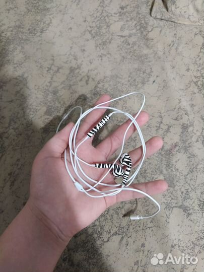 Беспроводные наушники jbl