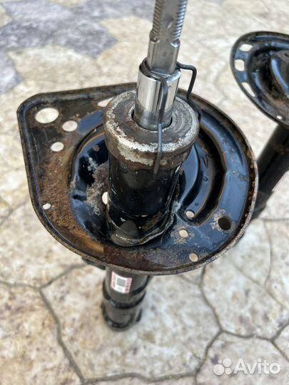 Амортизаторы toyota camry 50 задние, пара